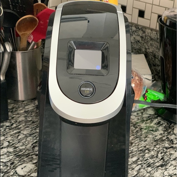 Keurig Coffee Maker - Older Model Works PERFECTLY